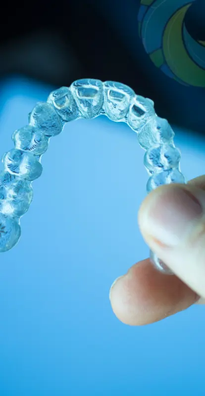 Ortodoncia moderna: Explorando las ventajas de los alineadores transparentes sobre los brackets trad